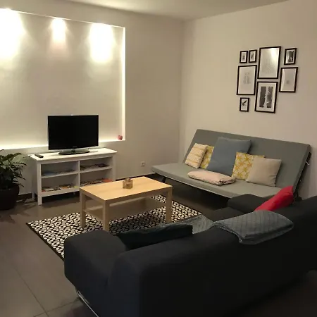 Apartment Helle-, Geraumige In Zentraler Lage *